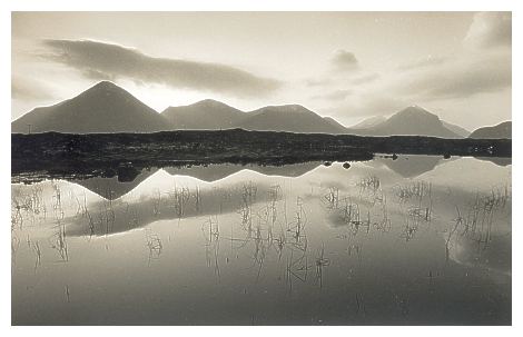  The Red Cuillin, Isle of Skye (21KB) 