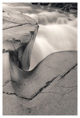  River and Rock, Glen Etive (29KB) 